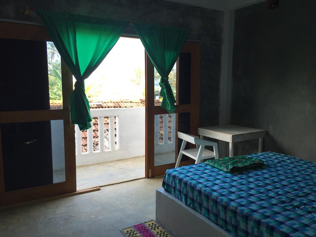 Hotel Cheeky Monkey Surf Camp Weligama Exteriér fotografie