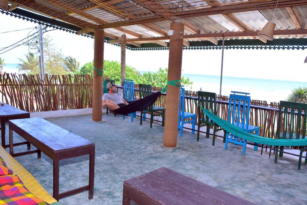 Hotel Cheeky Monkey Surf Camp Weligama Exteriér fotografie