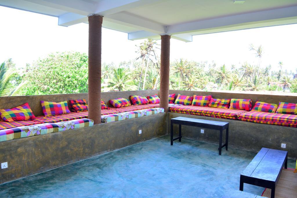 Hotel Cheeky Monkey Surf Camp Weligama Exteriér fotografie