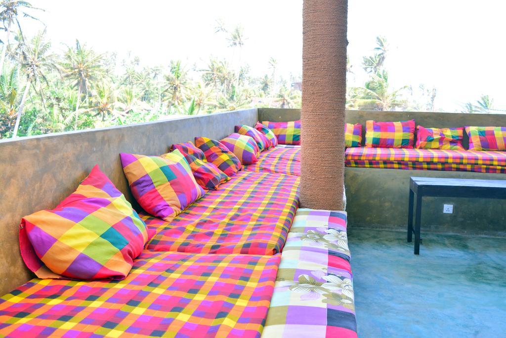 Hotel Cheeky Monkey Surf Camp Weligama Exteriér fotografie