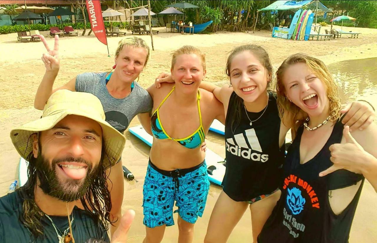 Hotel Cheeky Monkey Surf Camp Weligama Exteriér fotografie